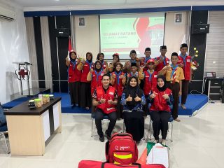 Kunjungan Edukatif PMR MTsN 17 Jombang ke Markas PMI Kabupaten Jombang