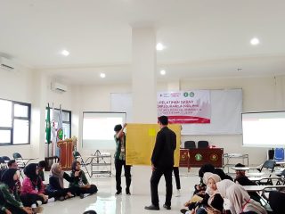 Latihan Rutin Gabungan KSR Stikes Pemkab Jombang dan KSR Stikes Bahrul Ulum Perkuat Kapasitas Relawan di Bidang Komunikasi dan Advokasi