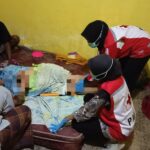 PMI Jombang Berikan Layanan Ambulans Untuk Pasien Dengan Penurunan Kesadaran Di Candimulyo