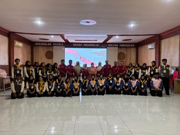 PMR SMAN Mojoagung Berhasil Himpun Puluhan Kantong Darah untuk Kemanusiaan