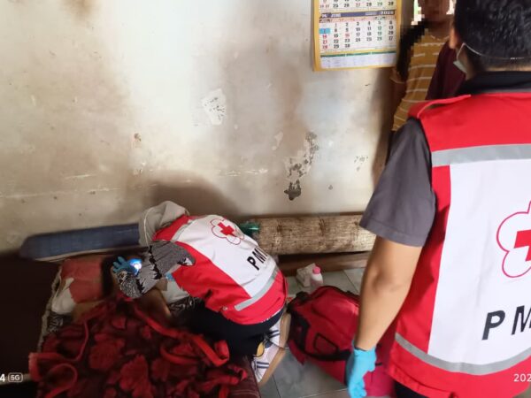 Penanganan Pasien Tidak Sadar dengan Kondisi Mengarah DOA di Tunggorono Jombang