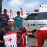 Penanganan Korban Kecelakaan Tunggal di Jalan Soekarno-Hatta Jombang