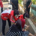 Lansia Mengalami Luka Setelah Kecelakaan, Mendapat Pertolongan Dan Rujukan