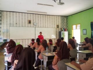 Anggota PMR SMAN Ngoro Uji Pemahaman Sanitasi Kesehatan