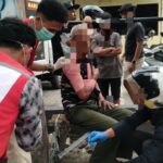 Pasien Lansia Dievakuasi ke RSUD Usai Kecelakaan di Jelakombo